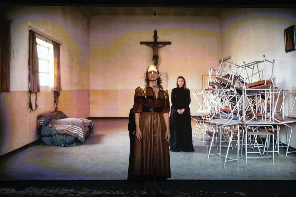 FRANKENSTEIN: Scena e video a confronto-foto di Luca Del Pia