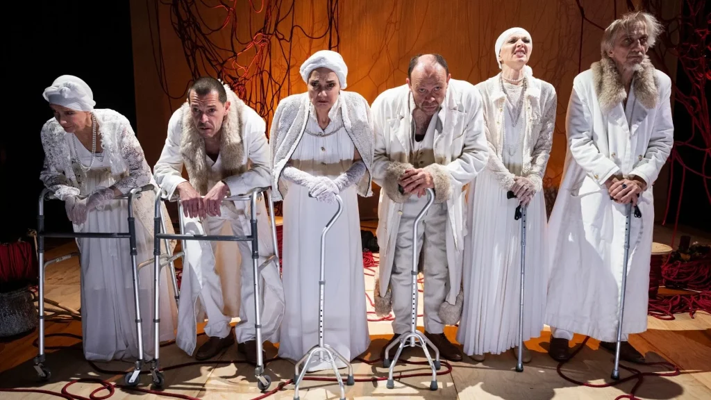 I sei vecchi bimillenari di LISISTRATA - foto di Serena Serrani