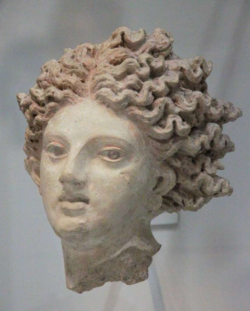 LEUCOTHEA, testina fittile da Pyrgi custodita al Museo Etrusco di Villa Giulia - Roma