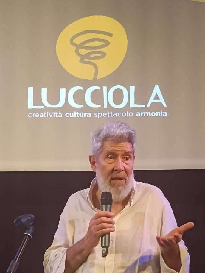 Alessandro Benvenuti, ospite del festival SGUARDI SENSIBILI (foto tratta dal profilo social de La Lucciola, Sesto Fiorentino)